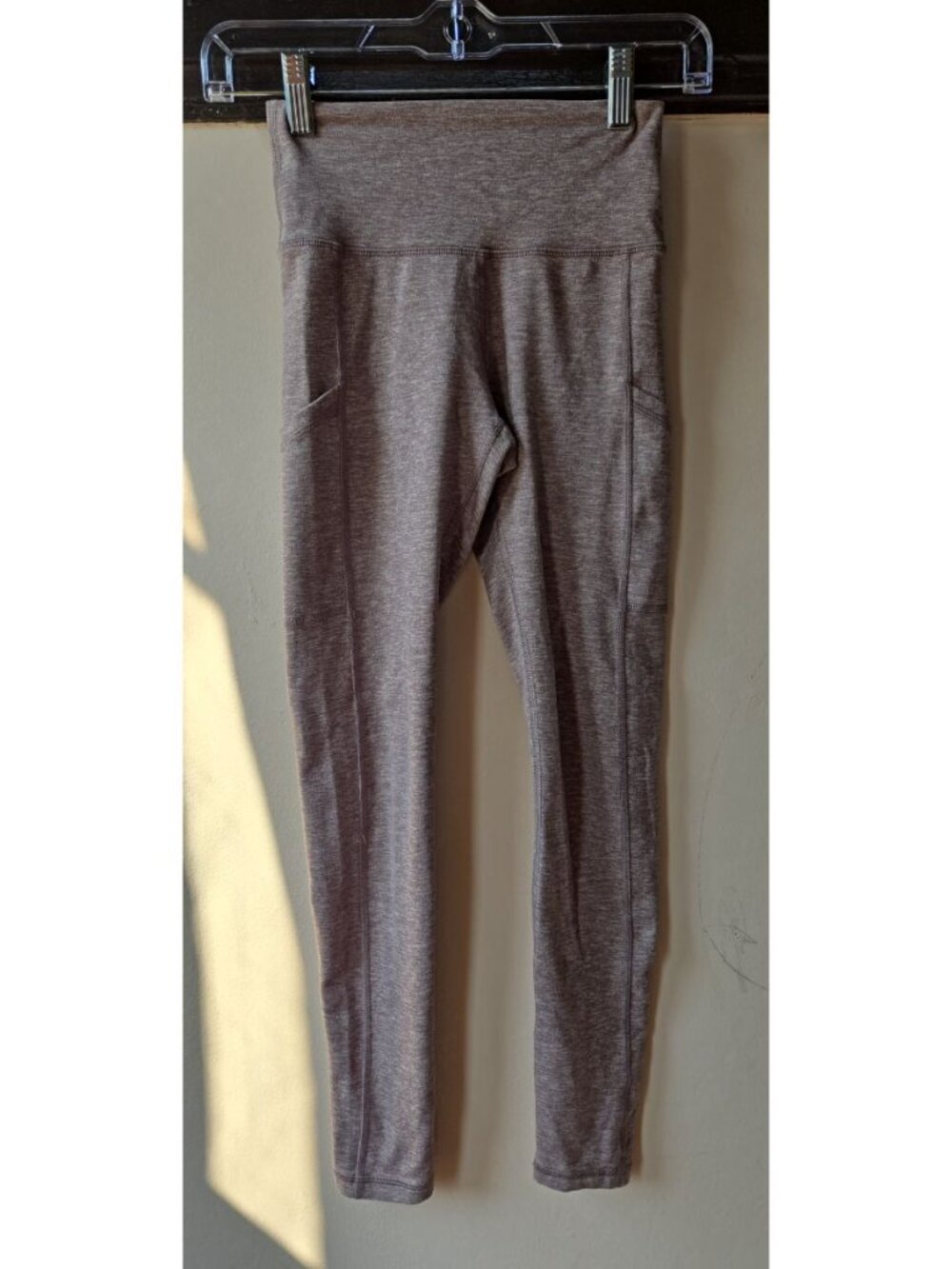 Offline by Aerie - XS The Hugger Hi-Rise Pocket Legging - Brown Heather